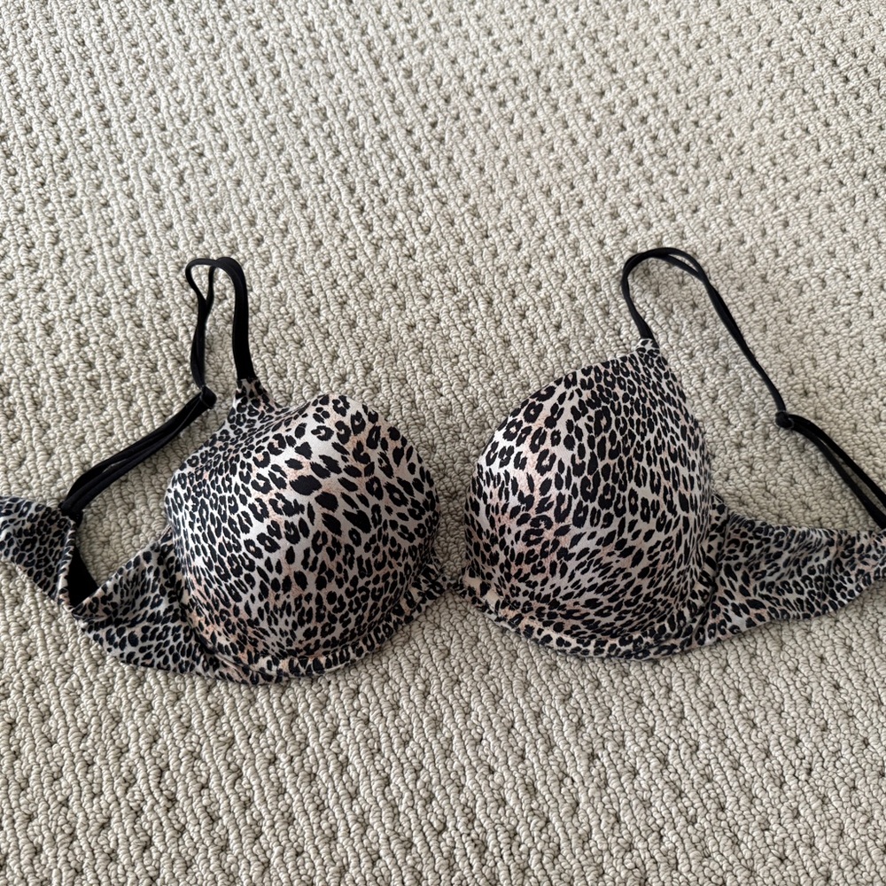 Victoria's Secret Black and Cream Leopard Bra
